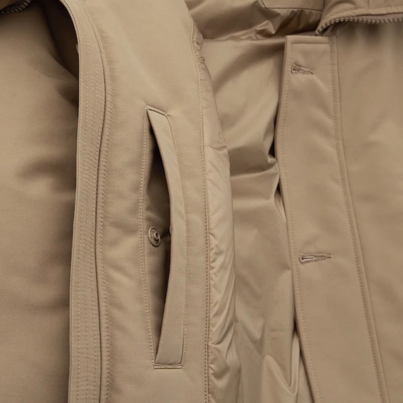 (SOLD) Uniqlo Hybrid Down coat - Picture 6 of 11